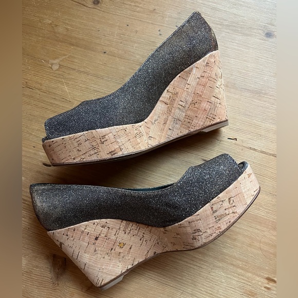 Stuart Weitzman Anna Corkswoon Glitter Wedge Heel Peep Toe Pumps - Picture 5 of 8